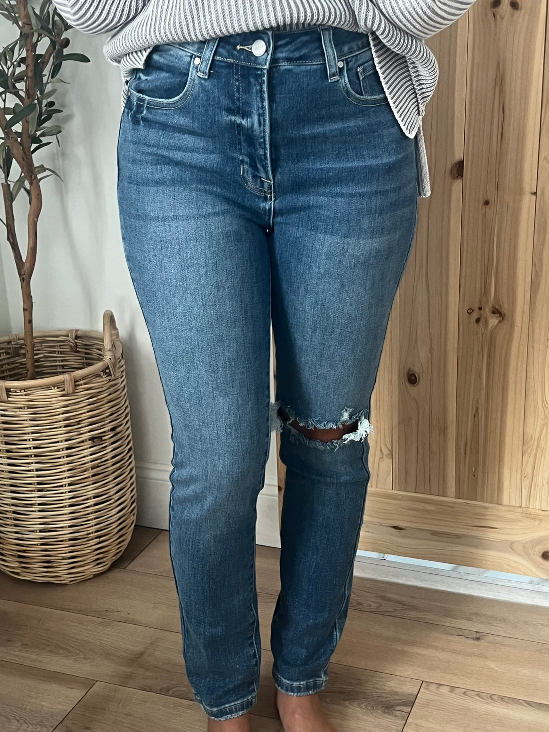 Kate Mid Rise Skinny Jean